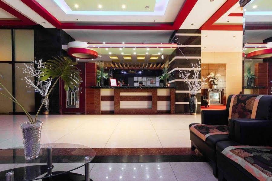Reddoorz At Winter Hotel Araneta Quezon City Dış mekan fotoğraf