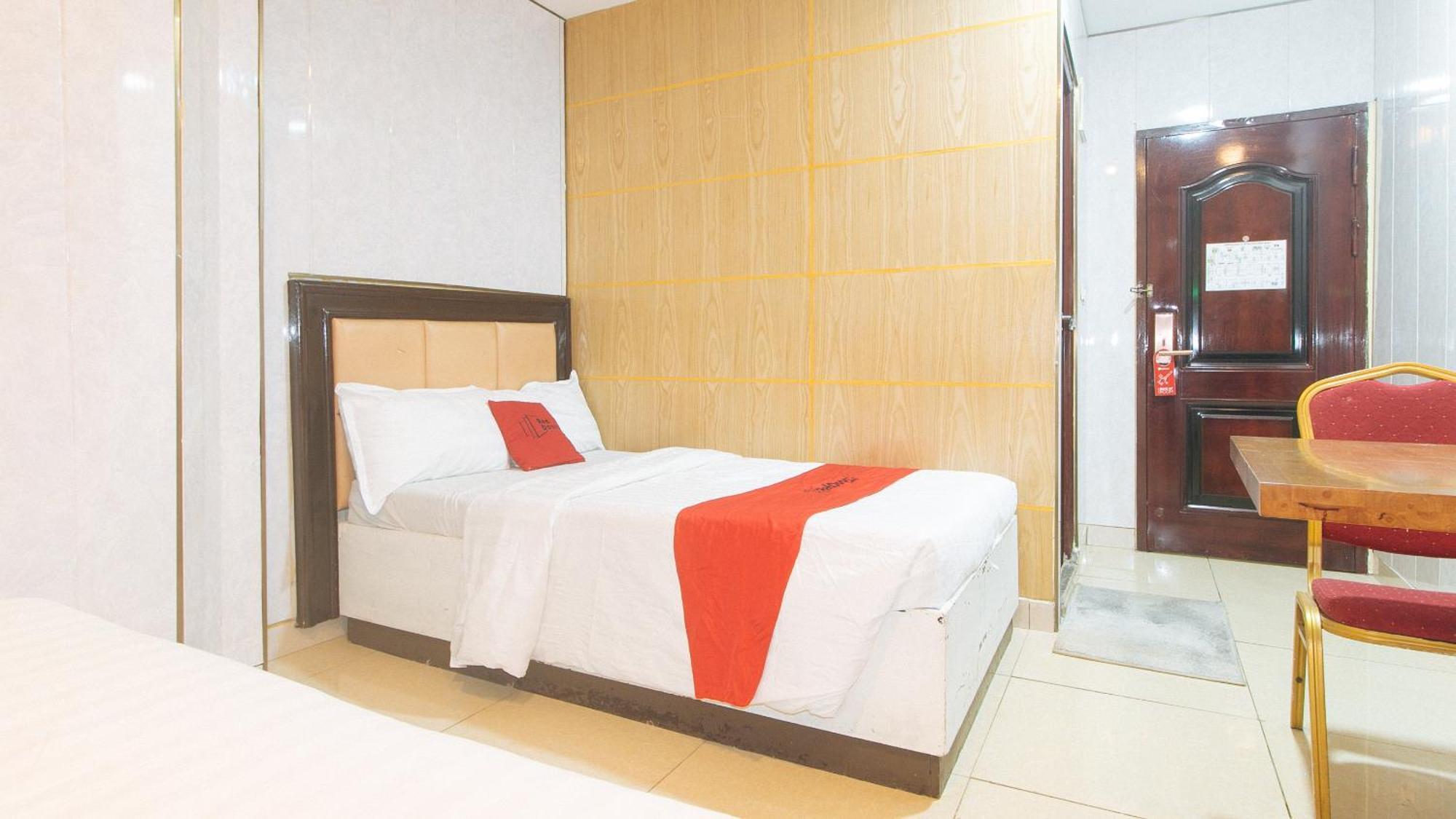 Reddoorz At Winter Hotel Araneta Quezon City Dış mekan fotoğraf