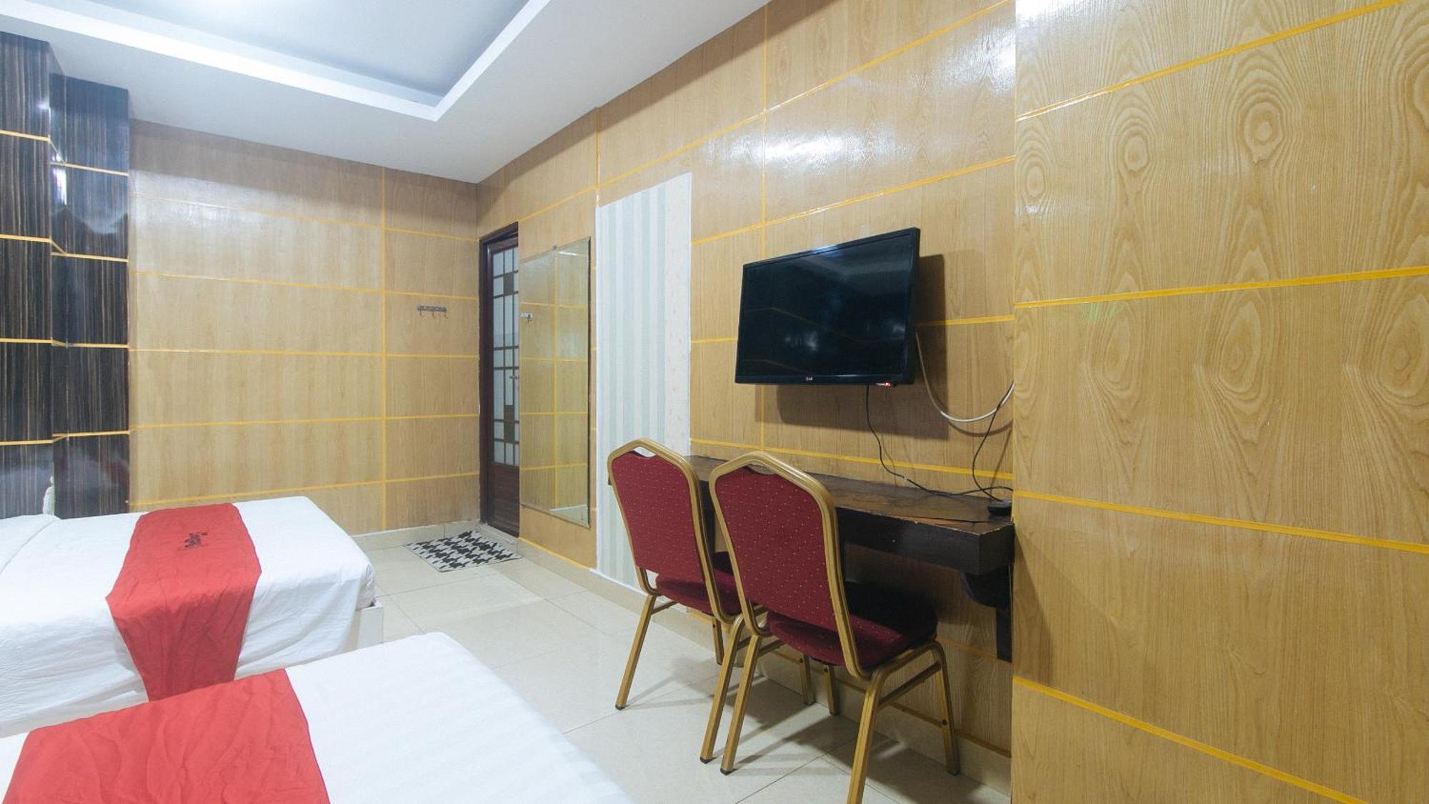 Reddoorz At Winter Hotel Araneta Quezon City Dış mekan fotoğraf