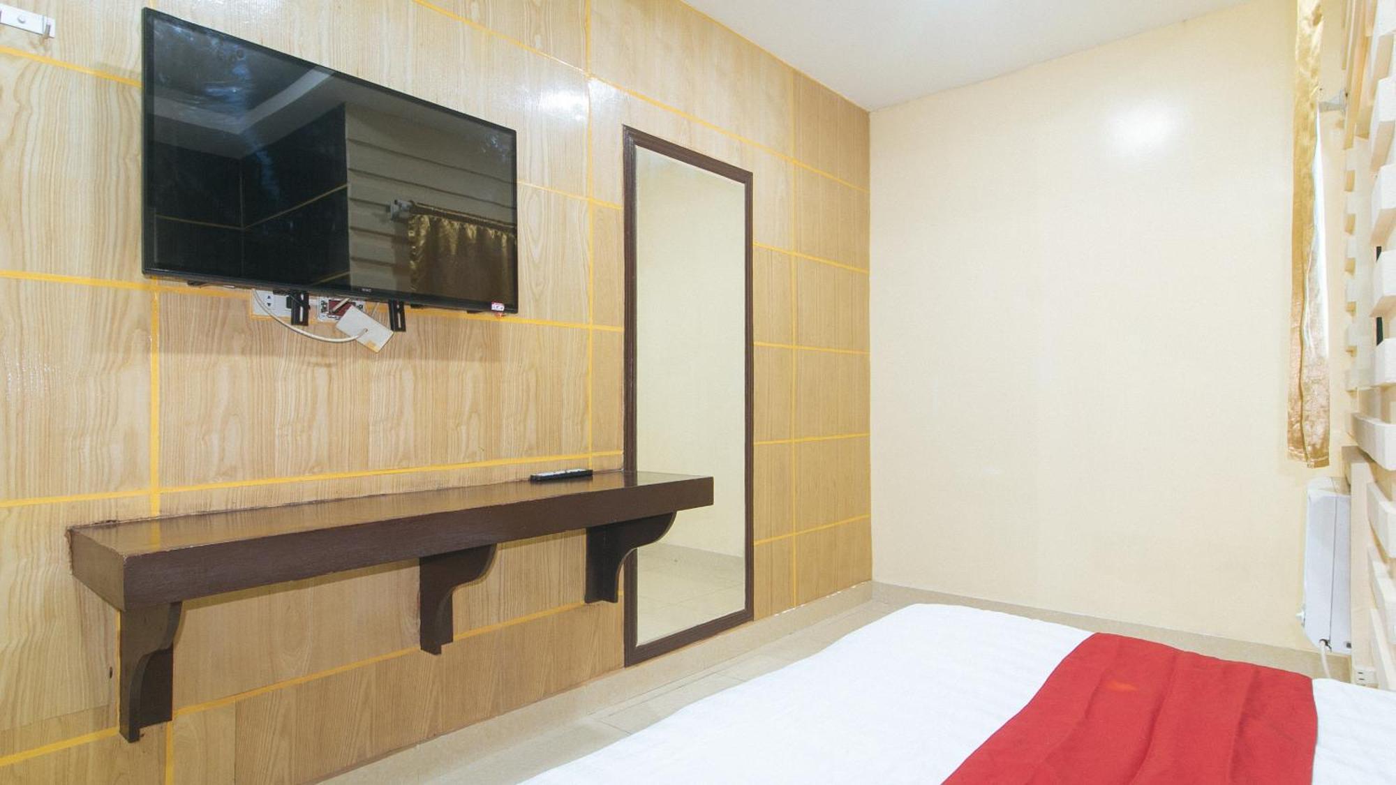 Reddoorz At Winter Hotel Araneta Quezon City Dış mekan fotoğraf