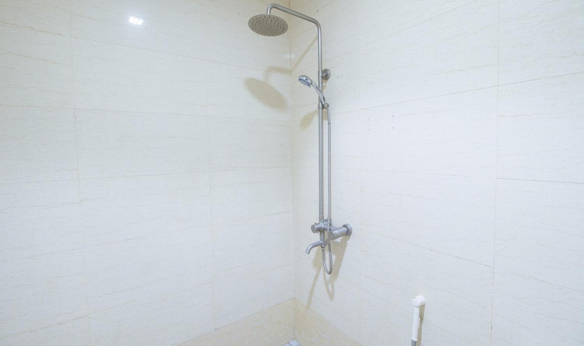 Reddoorz At Winter Hotel Araneta Quezon City Dış mekan fotoğraf